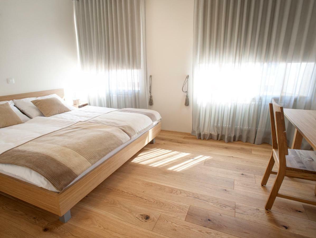 Guesthouse Tursic Вргніка Екстер'єр фото